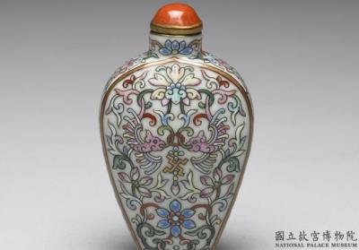 图片[2]-Porcelain snuff bottle with flower and bird decoration in famille rose, Qing dynasty, Jiaqing reign (1796-1820)-China Archive